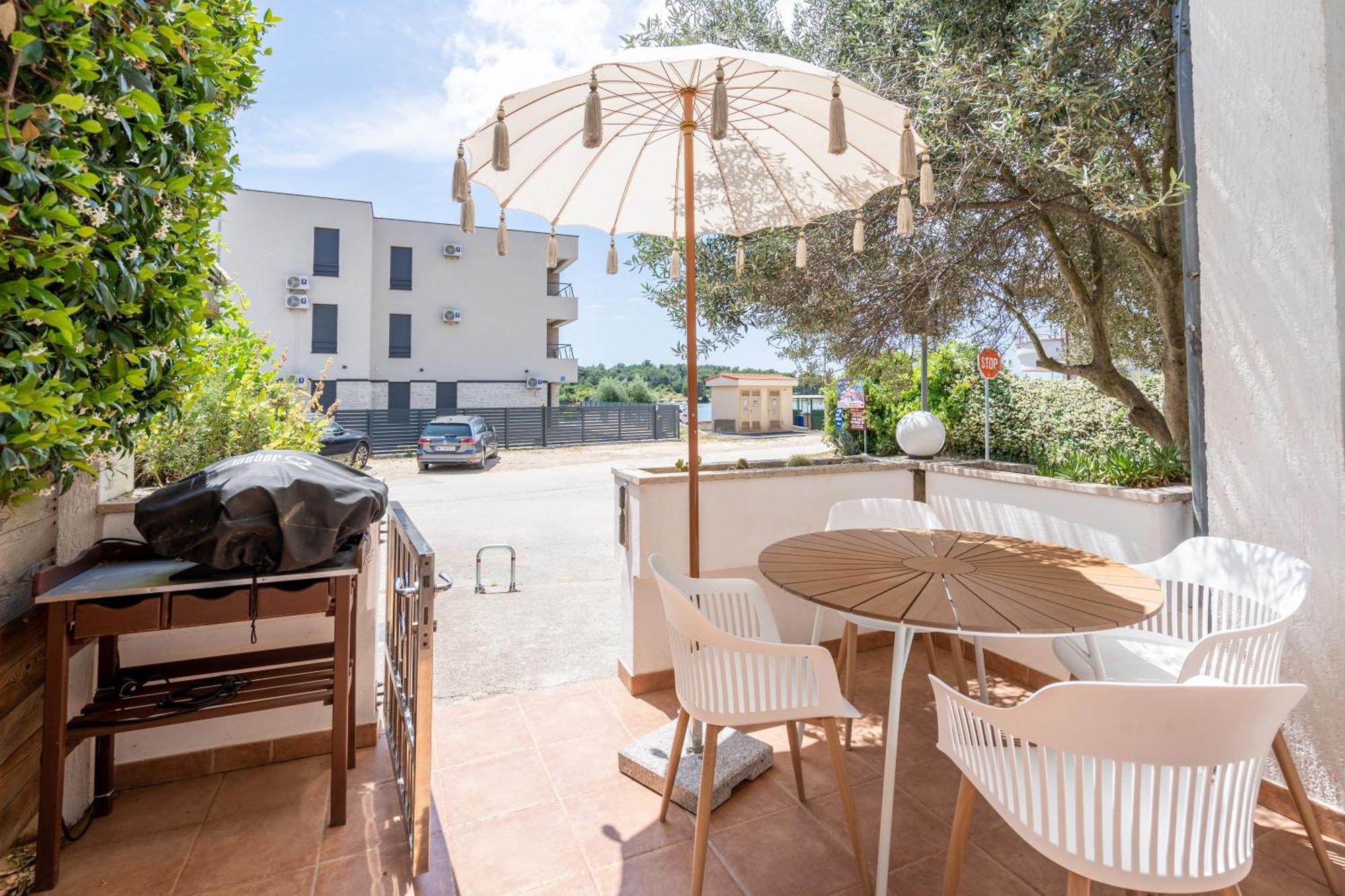 App Akumal-25M Zum Meer, Privatparkplatz, 50 Zoll Smart Tv, Sat Medulin Buitenkant foto